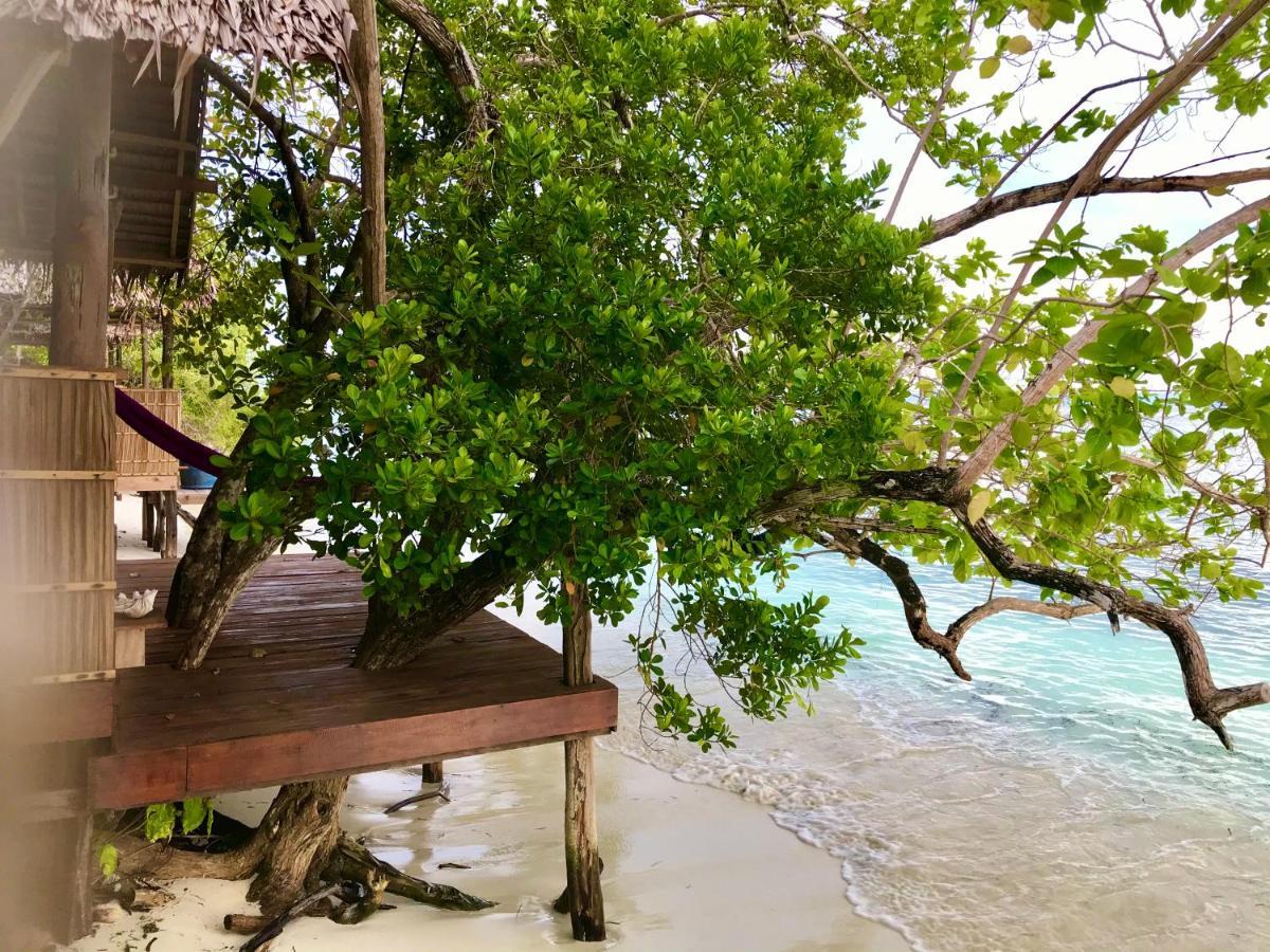 Tabari Dive Lodge Pulau Mansuar 外观 照片
